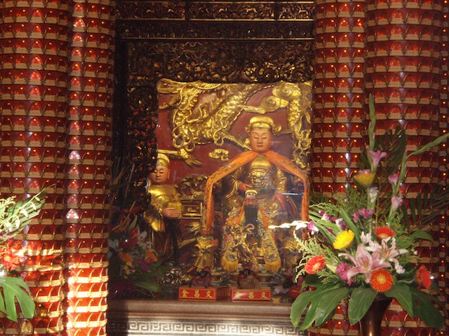 Some of the idols at the temple for Matsu are less powerful deities. This temple is located in the Dajia District of Taichung, Taiwan