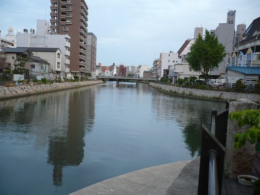 The Kino River—Kinokawa—runs through the northern part of Wakayama City, Japan. Wakayama City has long channeled some of its flow as the Kinokawa passes through to the Pacific Ocean..