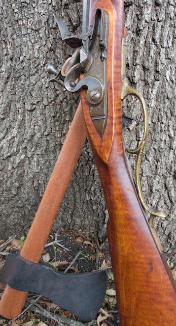 pennsylvania-long-rifle-assault-weapon-and-tomahawk