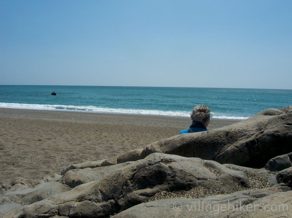 Katsurahama beacons you to sit and enjoy the colors and sounds of the waves.