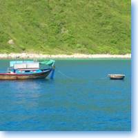 Round Coracles in South China Sea